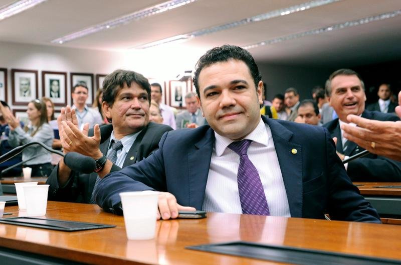 Pastor &eacute; eleito presidente da Comiss&atilde;o de Direitos Humanos e causa pol&ecirc;mica
