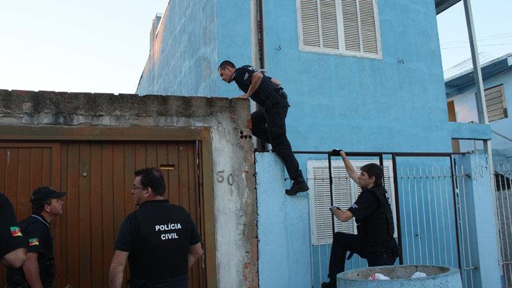 Policiais civis prenderam 22 pessoas em Viam&atilde;o e Gravata&iacute;