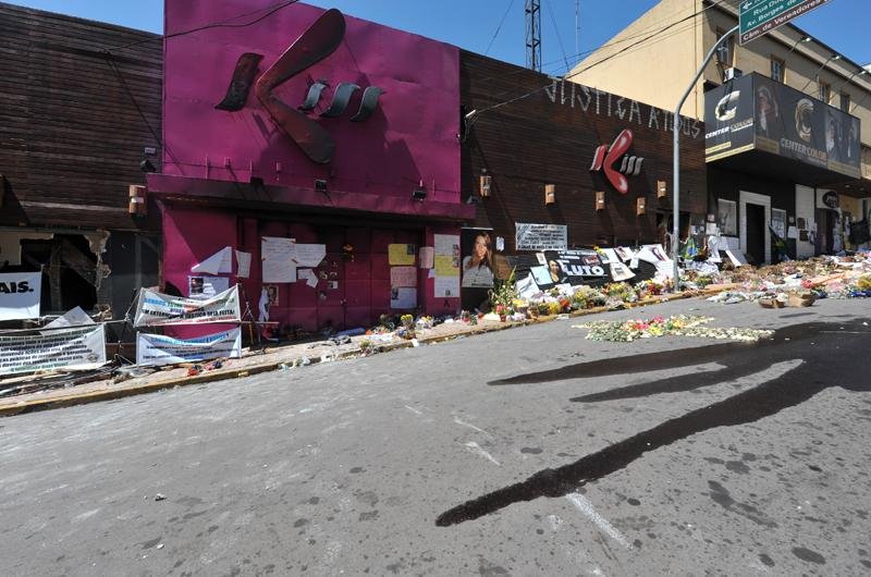 Inc&ecirc;ndio na boate Kiss causou 241 mortes
