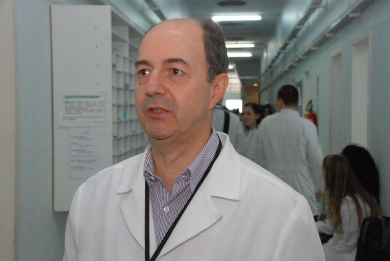 Arnaldo Teixeira &eacute; um dos coordenadores do mutir&atilde;o no Hospital Universit&aacute;rio