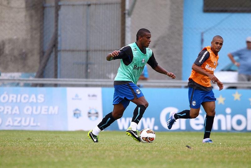 Conquista de vaga na Sele&ccedil;&atilde;o depende apenas de Fernando, afirma Parreira