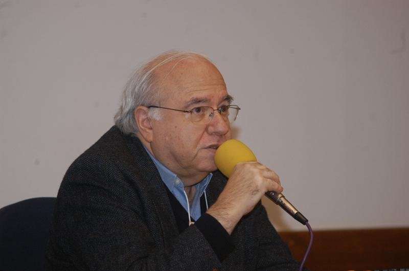 Luis Fernando Verissimo volta a ser internado na Capital