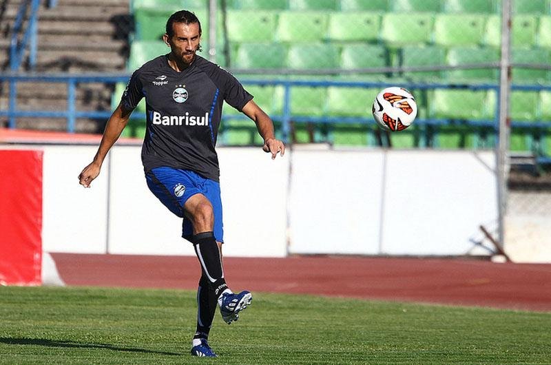No treino, Luxa enfatizou as jogadas a&eacute;reas para o centroavante Barcos