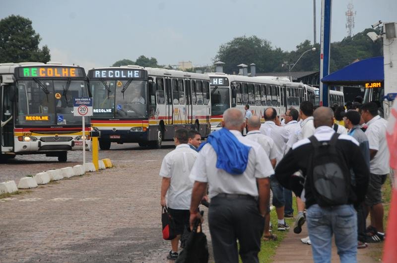 Manifesta&ccedil;&atilde;o ocorre na garagem da Nortran, na zona Norte da Capital