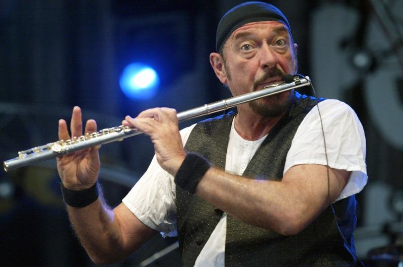 Ian Andreson, multi-instrumentista do Jethro Tull, &eacute; a atra&ccedil;&atilde;o de hoje, em turn&ecirc; comemorativa