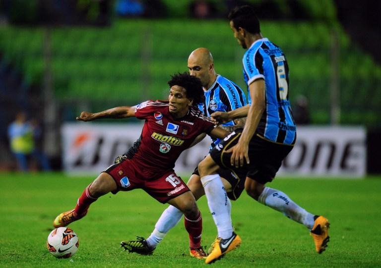 Souza diz que falta de malandragem causou derrota do Gr&ecirc;mio 