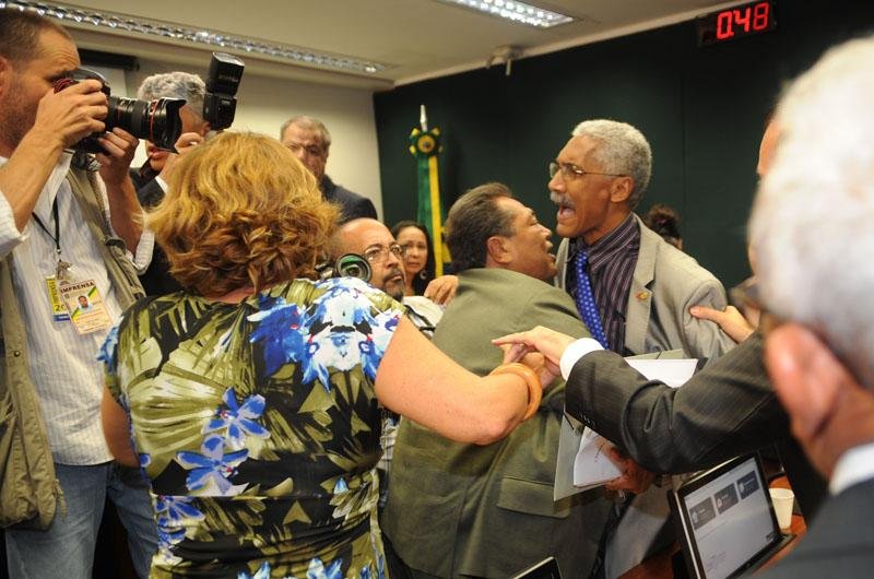 Petista Nilm&aacute;rio Miranda quase trocou socos com o novo presidente pastor Marco Feliciano, do PSC