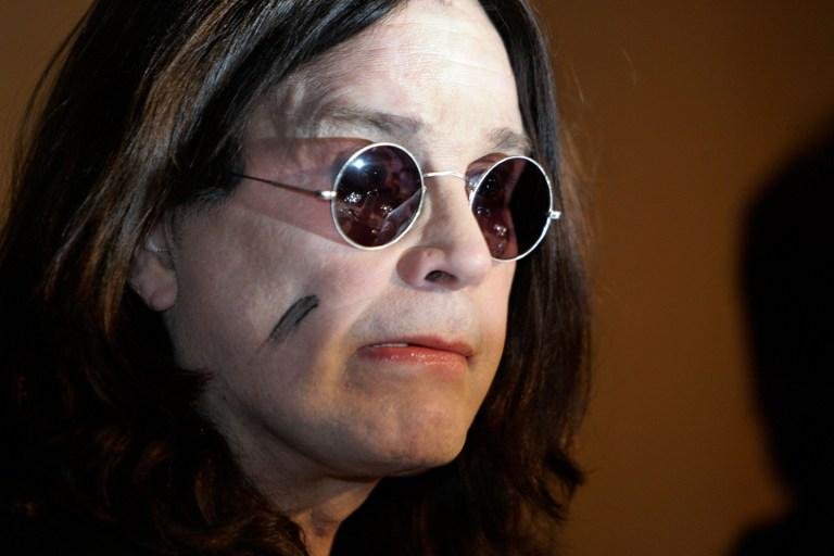 Ozzy Osbourne se re&uacute;ne com a lenda do heavy metal ap&oacute;s longo per&iacute;odo solo
