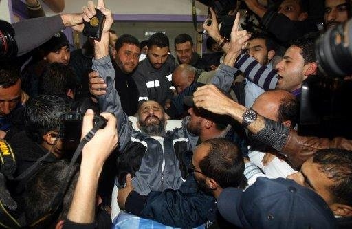 Ayman Sharawna fez acordo se comprometendo a nunca mais se engajar em a&ccedil;&otilde;es terroristas