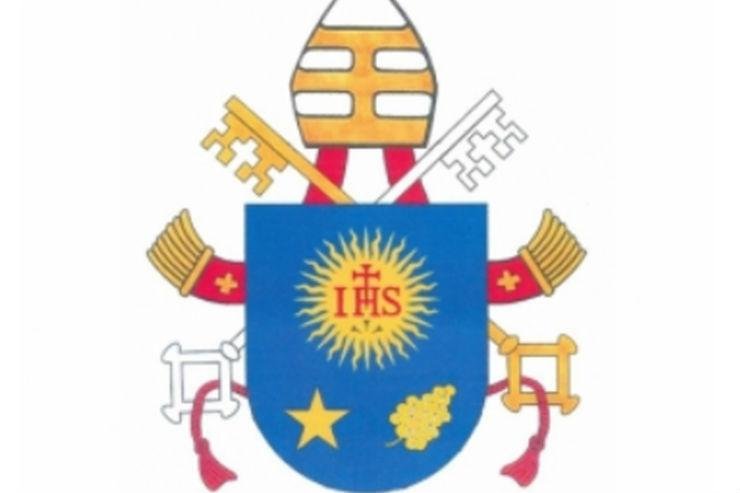 Bras&atilde;o do Papa Francisco simboliza Jesus, Maria e Jos&eacute;