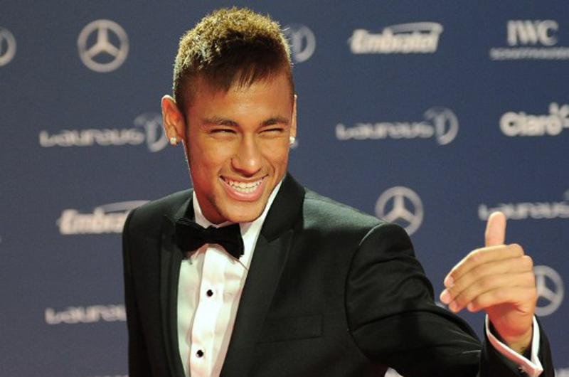 Neymar &eacute; o quinto jogador mais bem pago do mundo, segundo revista