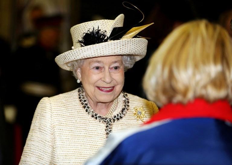 Rainha Elizabeth participou do 150&ordm; anivers&aacute;rio do metr&ocirc; mais antigo do mundo