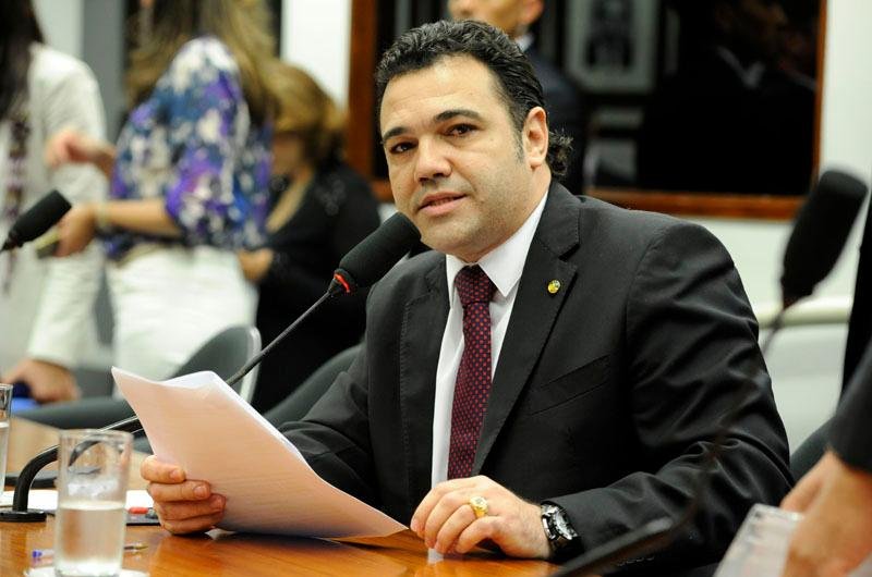 Escolha do deputado gerou revolta de grupos ligados a direitos dos negros e de homossexuais 