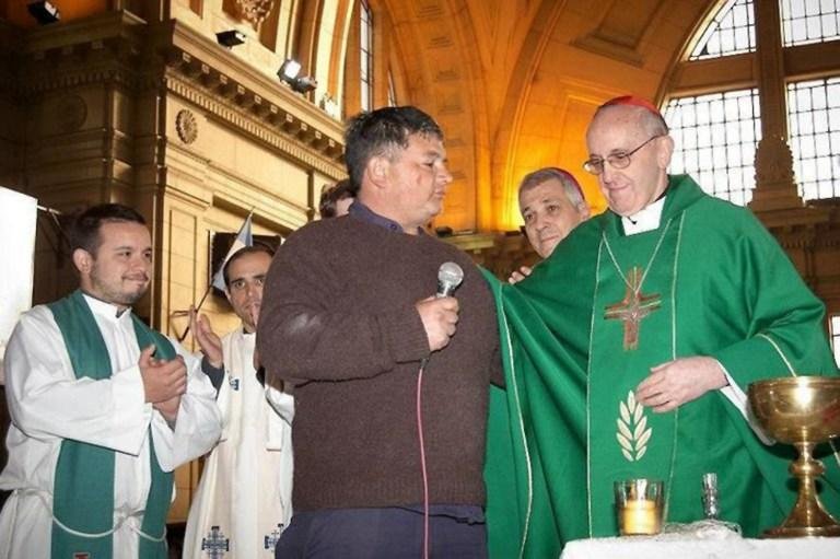 Papa deseja intensificar di&aacute;logo com mu&ccedil;ulmanos e lutar contra pobreza