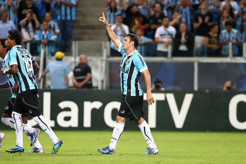 Gladiador abriu o placar com gol de p&ecirc;nalti