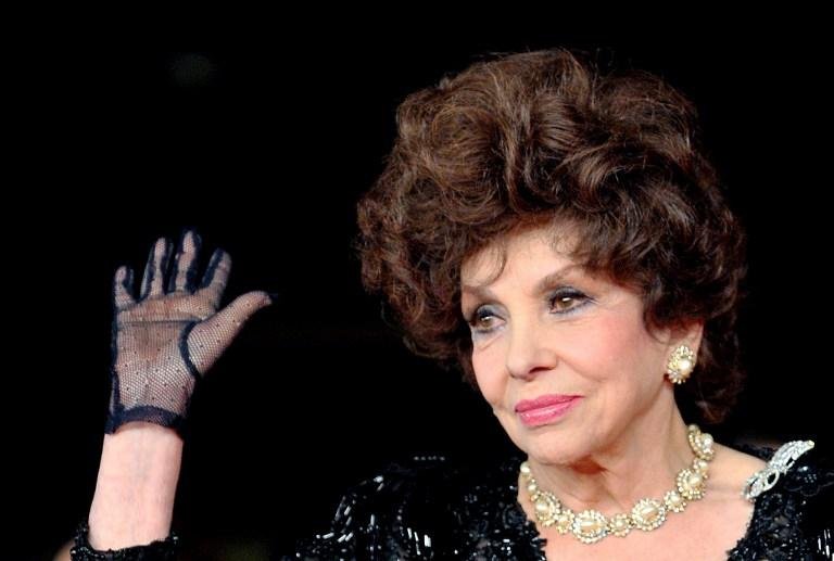 Atriz italiana Gina Lollobrigida vai leiloar joias para pesquisa sobre c&eacute;lulas-tronco