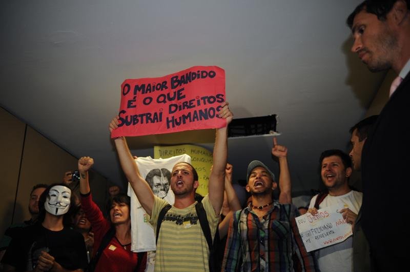 Apesar de protestos, PSC decide manter Feliciano na CDH