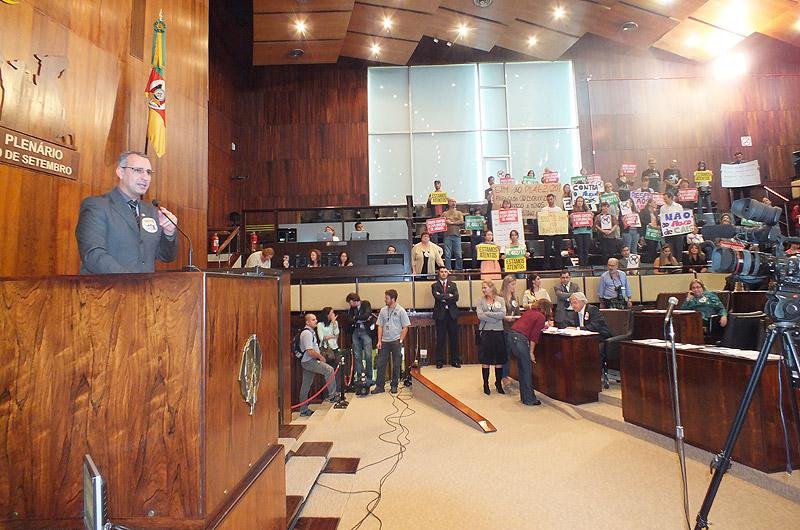 AL aprova projeto que pro&iacute;be aluguel de c&atilde;es para seguran&ccedil;a patrimonial