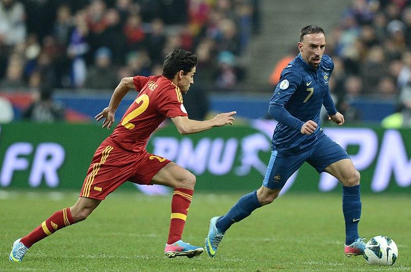 Vit&oacute;ria devolveu lideran&ccedil;a do grupo I das Eliminat&oacute;rias aos espanh&oacute;is