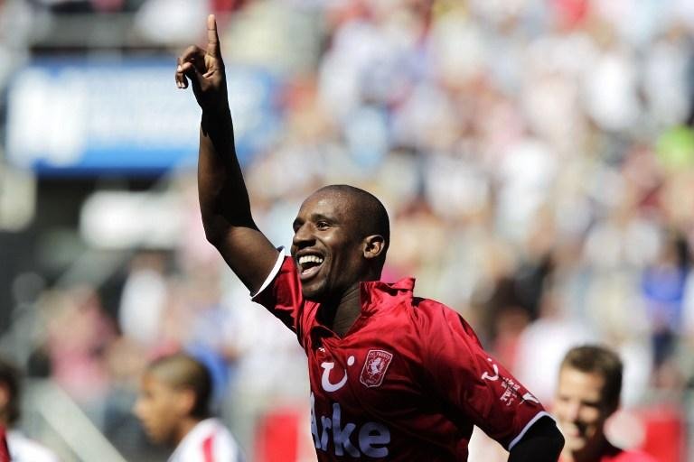 Douglas saiu com 19 anos do Joinville e atua pelo Twente, da Holanda