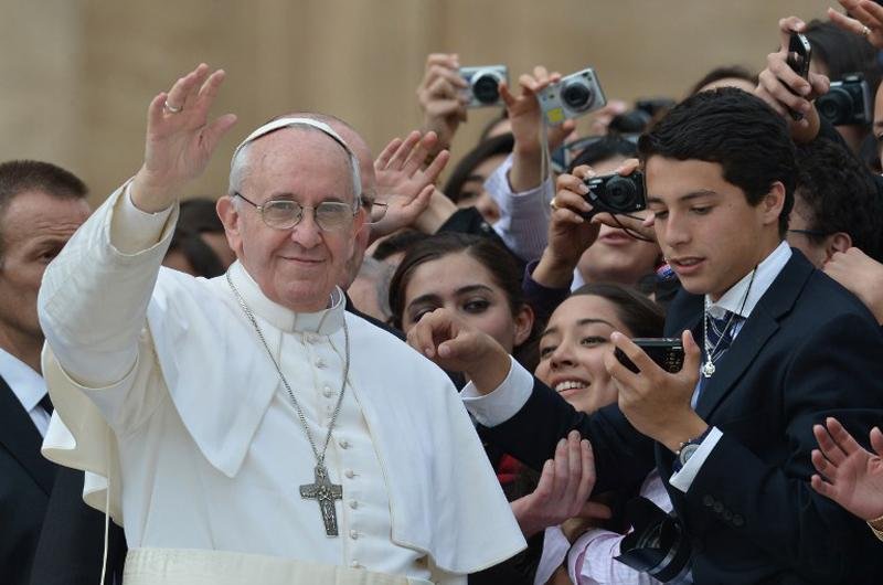 Papa Francisco realiza primeira audi&ecirc;ncia-geral de seu pontificado