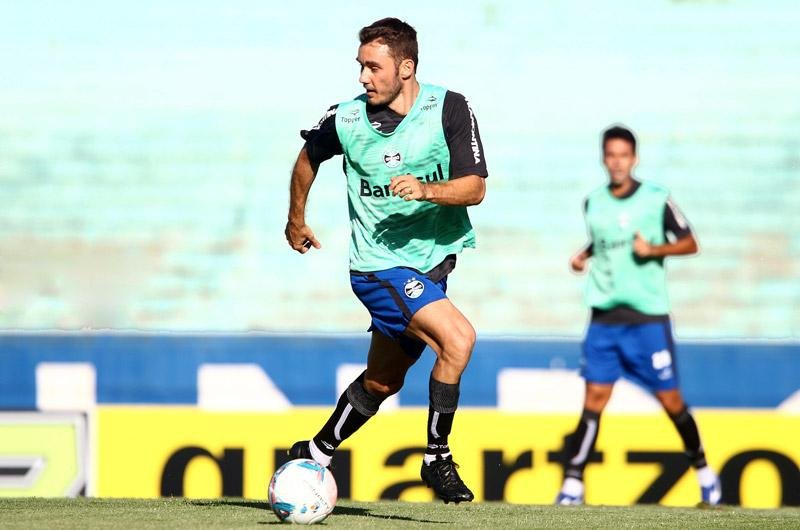 F&aacute;bio Aur&eacute;lio treina e vai concentrar pela primeira vez no Gr&ecirc;mio
