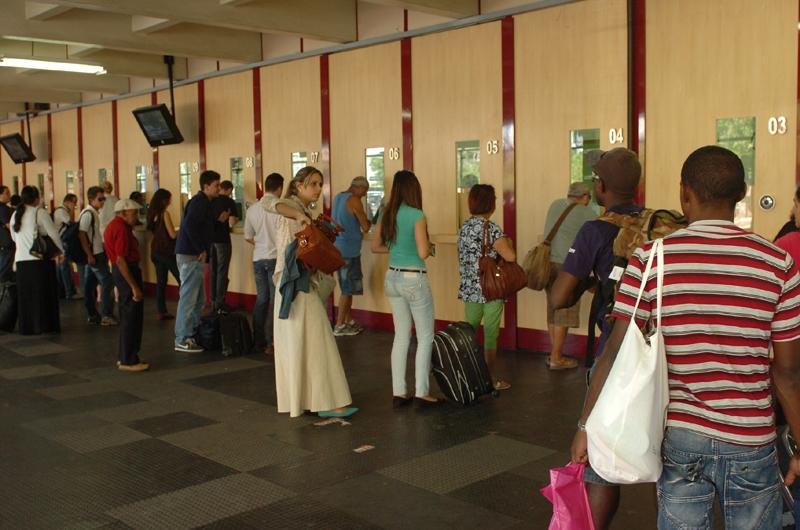 Mais de 60 mil v&atilde;o deixar Capital de &ocirc;nibus