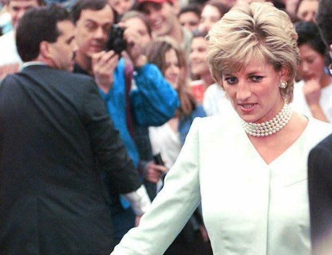 Lady Di morreu em 1997, em um acidente de carro em Paris, na Fran&ccedil;a
