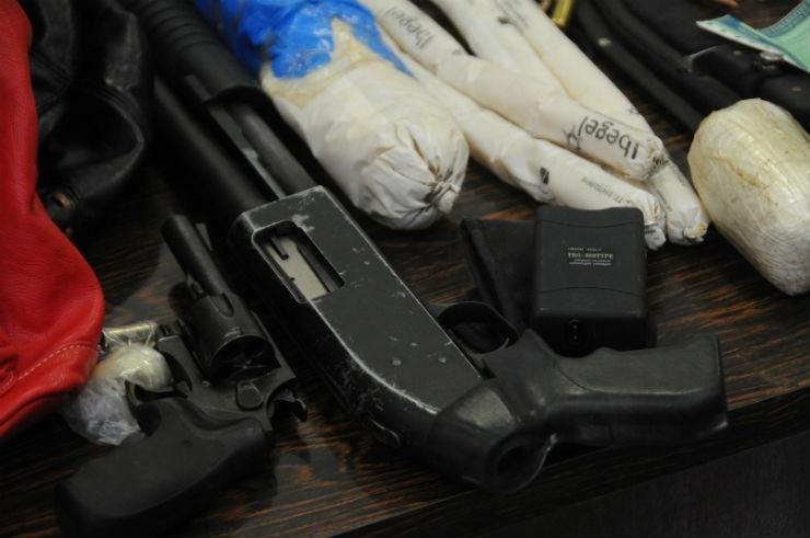 Arma foi apreendida com o suspeito em Ararangu&aacute;