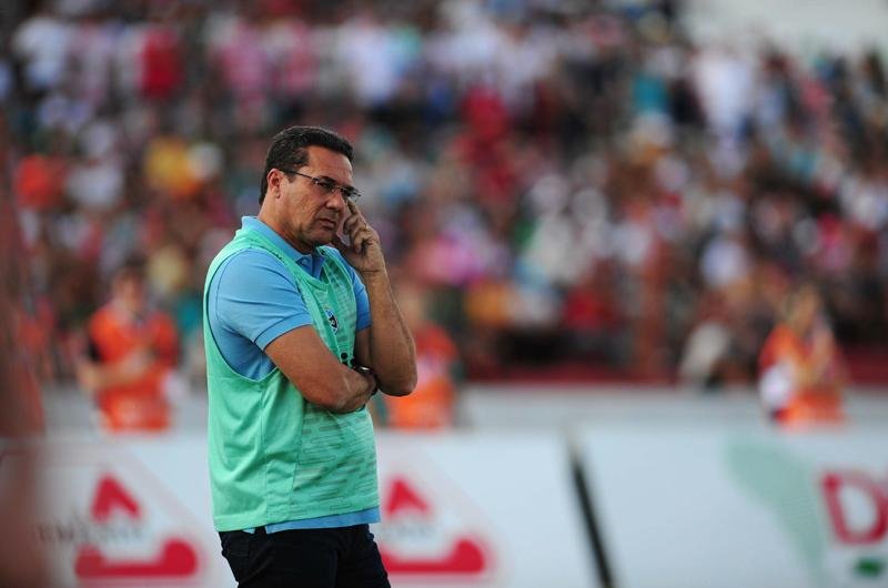 Luxemburgo aceita empate justo e destaca prepara&ccedil;&atilde;o para encarar o Flu
