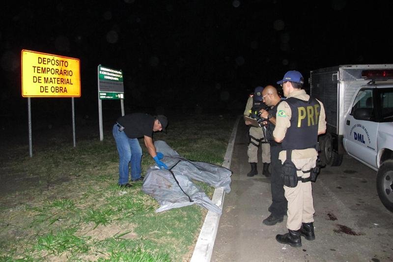 As v&iacute;timas, que morreram no local, procuravam atravessar a rodovia, no km 81, no sentido Capital-interior, quando foram atingidas