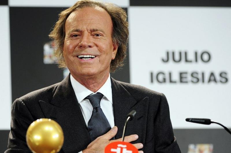 &acute;Uma coisa &eacute; estar na moda e outra &eacute; ser popular&acute;, declarou Julio Iglesias