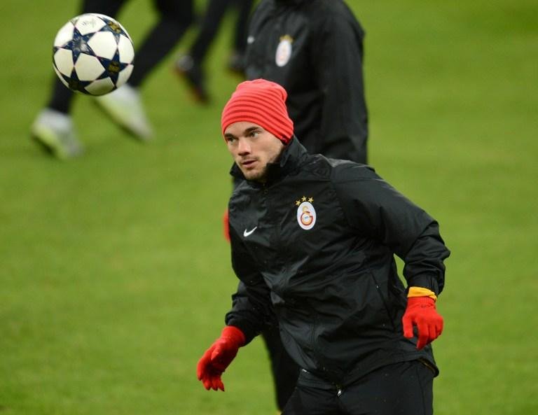 Sneijder rasga elogios a Mourinho antes do jogo contra Real Madrid