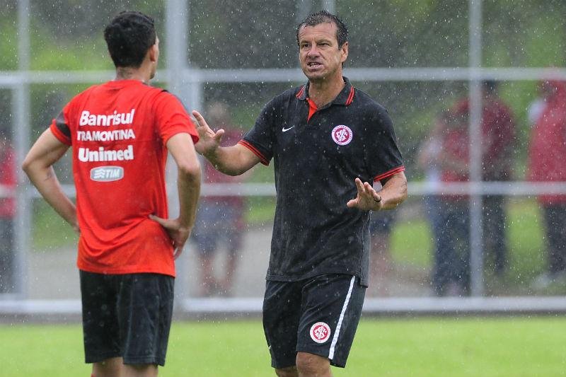 Dunga escondeu equipe que deve enfrentar Rio Branco na quarta-feira