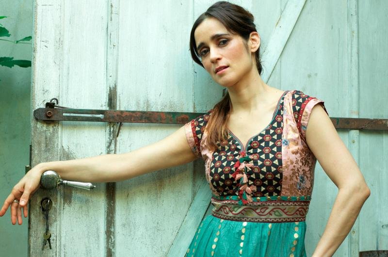 Cantora Julieta Venegas volta a Porto Alegre em maio