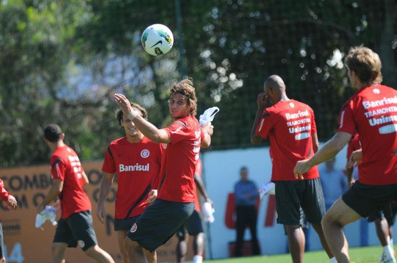 Rafael Moura exaltou qualidade do grupo do Inter para superar desfalques