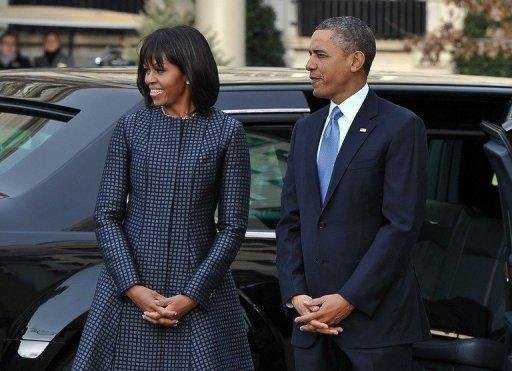 Barack Obama e Michelle se retratam ap&oacute;s &acute;gafes de solteiros`
