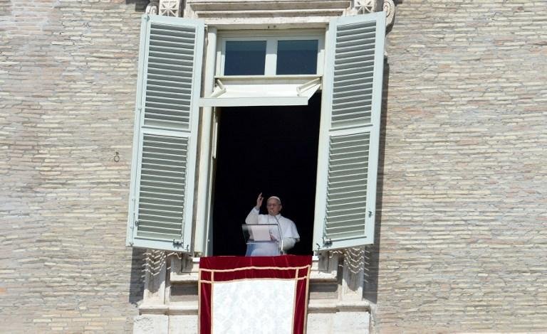 Papa Francisco falou para cem mil pessoas da janela do Pal&aacute;cio Apost&oacute;lico