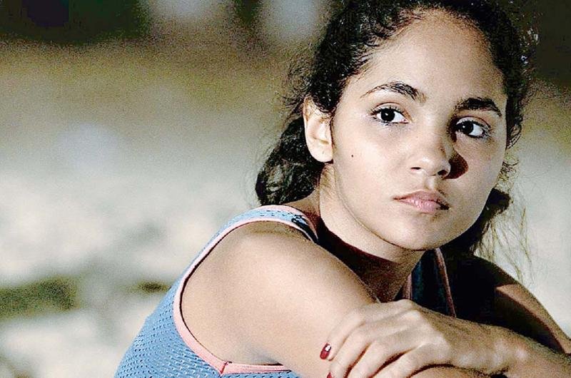 Filme &acute;R&acirc;nia&acute;, de Roberta Marques, aborda dificuldades de uma jovem