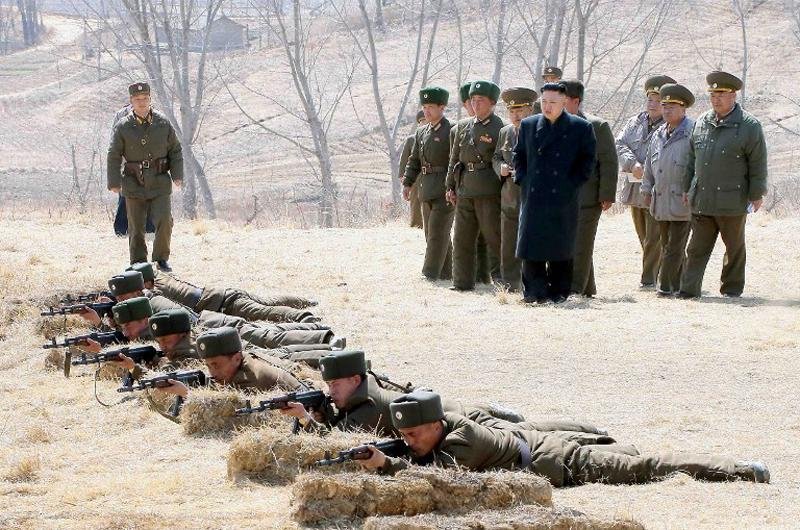 Coreia do Norte amea&ccedil;a lan&ccedil;ar m&iacute;sseis a qualquer momento