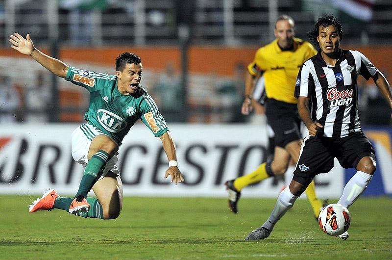 Palmeiras vence o Libertad e garante classifica&ccedil;&atilde;o na Libertadores	