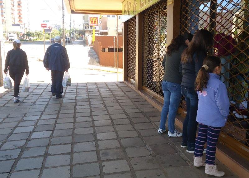 Em Erechim, os term&ocirc;metros marcaram 6,4&deg;C e moradores se agasalharam j&aacute; no come&ccedil;o do dia