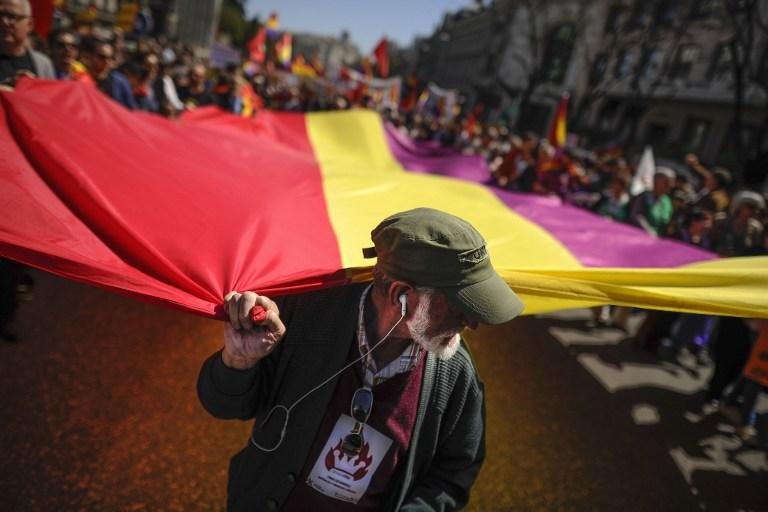 Protesto na Espanha pede fim da monarquia