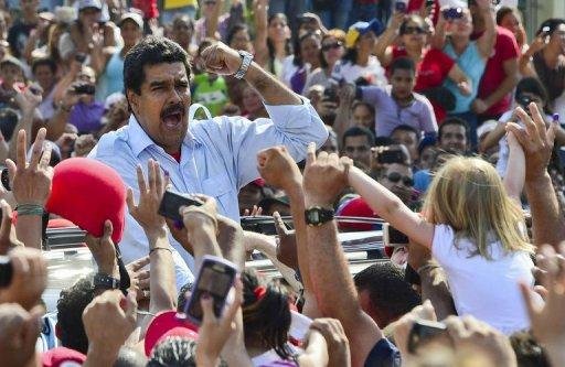 Oposi&ccedil;&atilde;o e governo trocam den&uacute;ncias ao final da elei&ccedil;&atilde;o na Venezuela