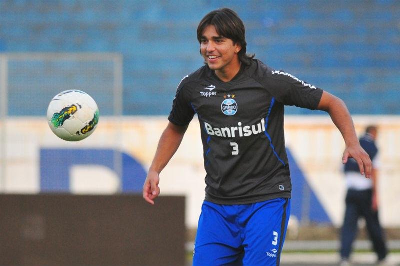 Moreno n&atilde;o vem sendo aproveitado no Gr&ecirc;mio e pode ser contratado pelo Santos 