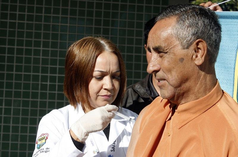 Campanha nacional de vacina&ccedil;&atilde;o contra a gripe teve in&iacute;cio hoje no Pa&iacute;s