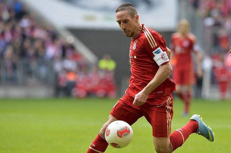 Rib&eacute;ry acredita que Bayern pode vencer os dois jogos contra Bar&ccedil;a