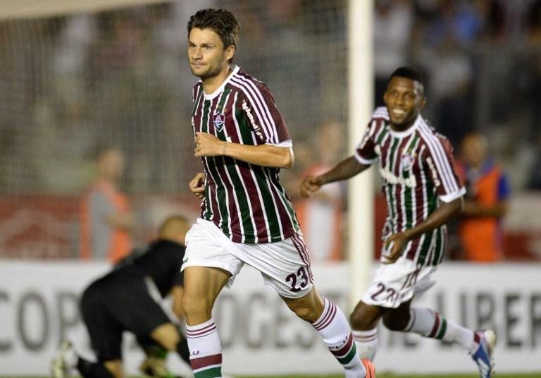 Gol de Sobis deixa time carioca em primeiro, contra o Emelec
