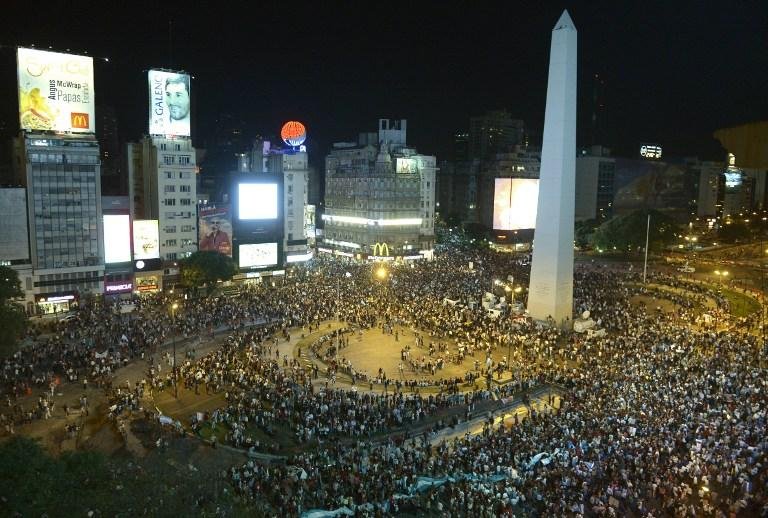 Protestos foram centrados nas ruas centrais da capital da Argentina