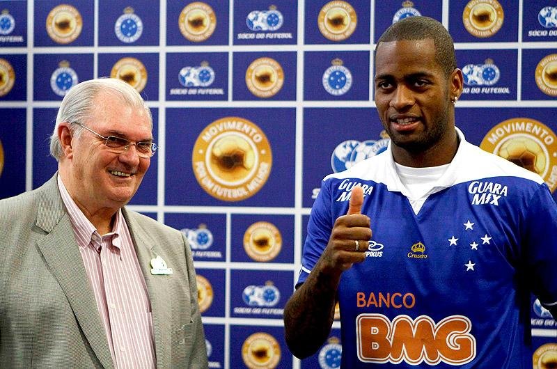 Ded&eacute; foi apresentado pelo Cruzeiro